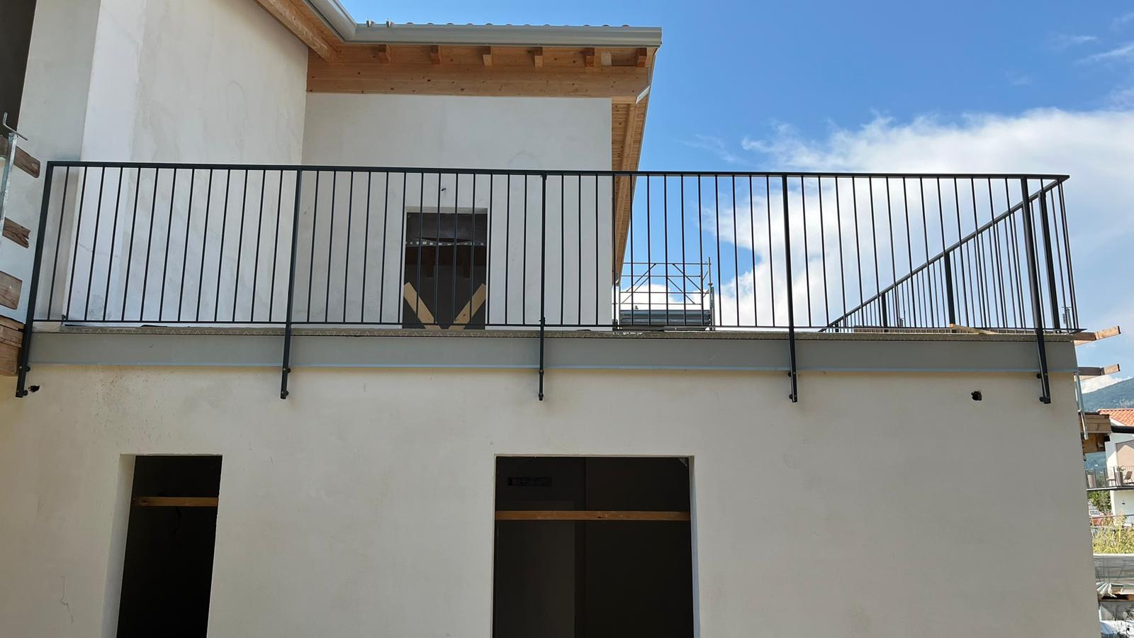 parapetti ringhiere fatte artigianalmente da fabbri esperti a verona