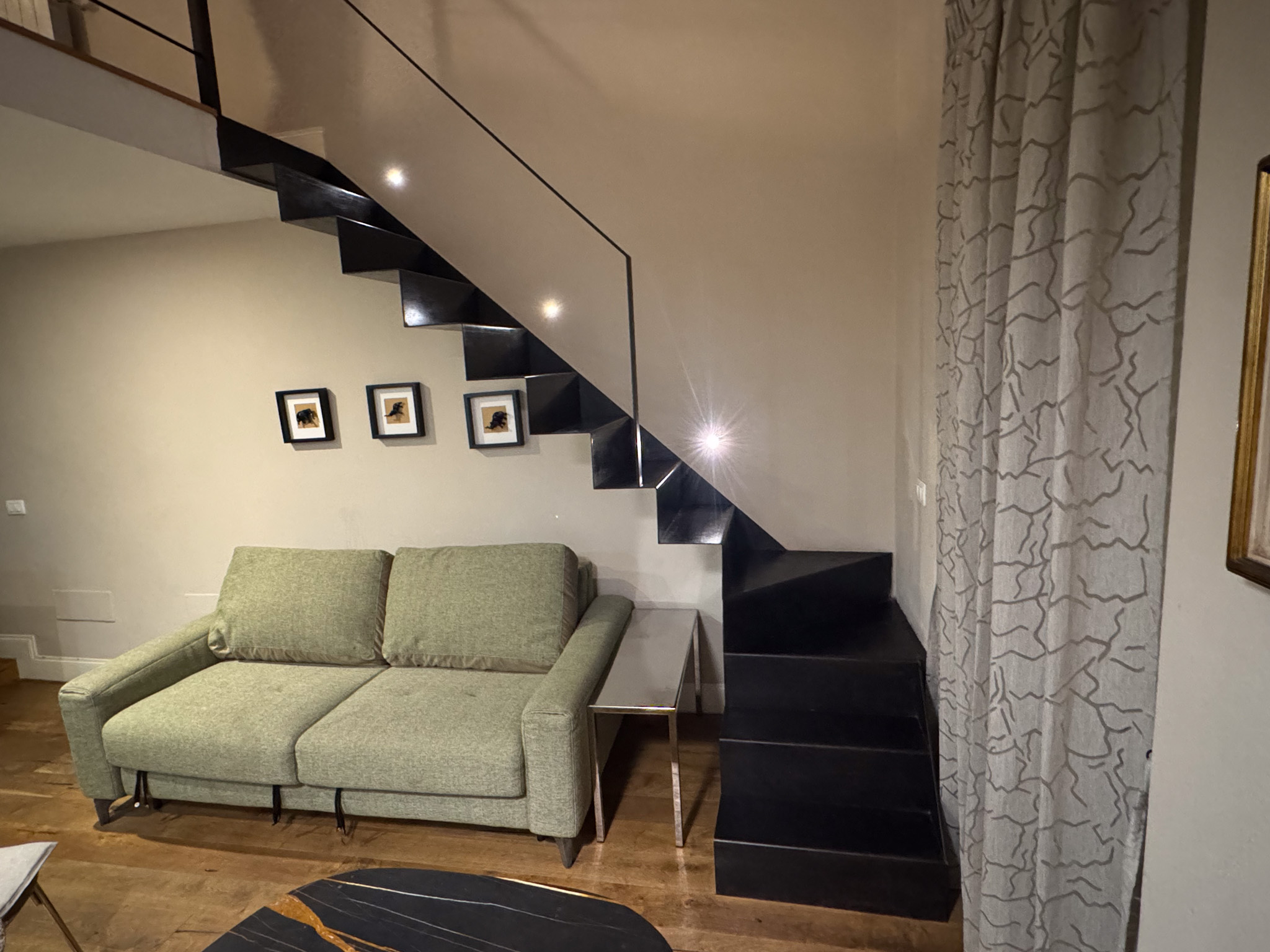 strutture in metallo scale e lavorazioni per architetture personalizzate. Fabbro a Verona